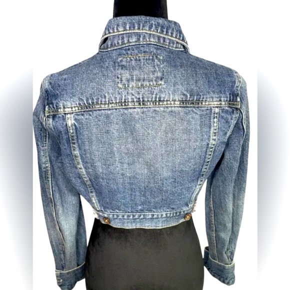Billabong Woman's Cropped Jean Jacket: Size Medium. - Picture 3 of 7